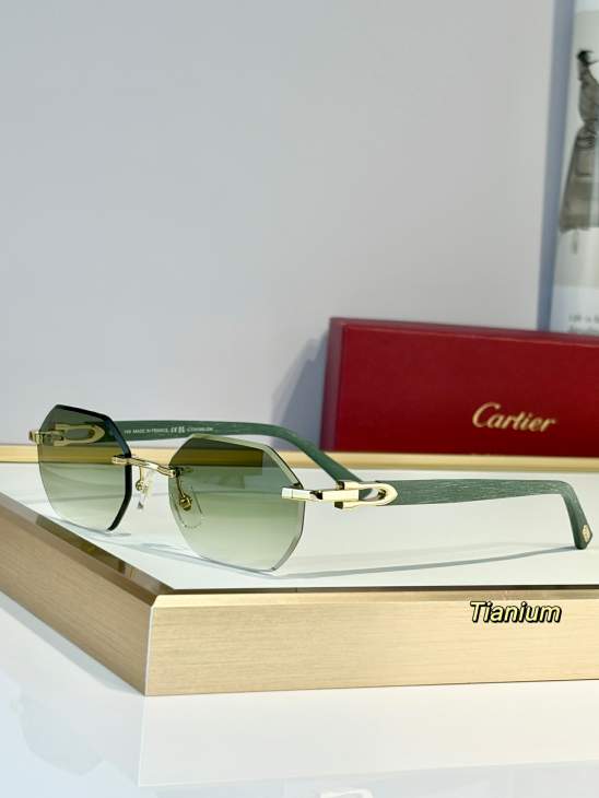 Picture of Cartier Sunglasses _SKUfw79722124fw